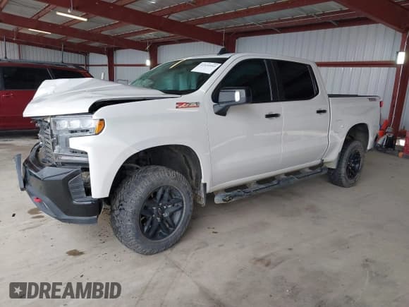 ✅ 2022 Chevrolet Silverado 1500 LT Trail Boss • VIN: 1GCPYFED2NZ110542 • Lot: 41934953. Wystawiony na IAAI z przebiegiem 62 249 mil. Bezpłatny archiwum sprzedaży aukcyjnych z USA i szczegółowy raport historii pojazdu na DreamBid. Zdjęcie 18.