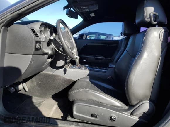 ✅ 2013 Dodge Challenger Rallye Redline • VIN: 2C3CDYAG4DH561982 • Lot: 46873885. Wystawiony na Copart z przebiegiem 125 691 mil. Bezpłatny archiwum sprzedaży aukcyjnych z USA i szczegółowy raport historii pojazdu na DreamBid. Zdjęcie 7.