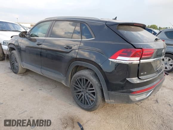 ✅ 2021 Volkswagen Atlas SE • VIN: 1V2WE2CA6MC240667 • Lot: 43191408. Wystawiony na IAAI z przebiegiem 132 417 mil. Bezpłatny archiwum sprzedaży aukcyjnych z USA i szczegółowy raport historii pojazdu na DreamBid. Zdjęcie 3.