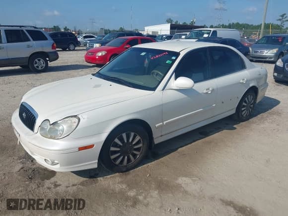 ✅ 2004 Hyundai Sonata • VIN: KMHWF25S34A946488 • Lot: 42821192. Listed on IAAI with 127,034 mi. Free auction sales archive from the USA and detailed vehicle history report at DreamBid. Image 2.