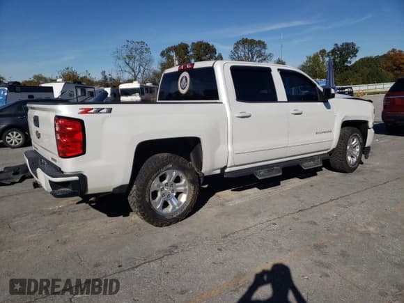 ✅ 2018 Chevrolet Silverado 1500 LT • VIN: 3GCUKREC7JG124119 • Lot: 89725465. Wystawiony na Copart z przebiegiem 111 091 mil. Bezpłatny archiwum sprzedaży aukcyjnych z USA i szczegółowy raport historii pojazdu na DreamBid. Zdjęcie 3.