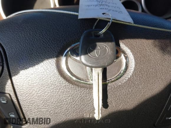 ✅ 2008 Toyota Sequoia Platinum • VIN: 5TDZY67A78S007926 • Lot: 41809919. Listed on IAAI with 291,351 mi. Free auction sales archive from the USA and detailed vehicle history report at DreamBid. Image 11.