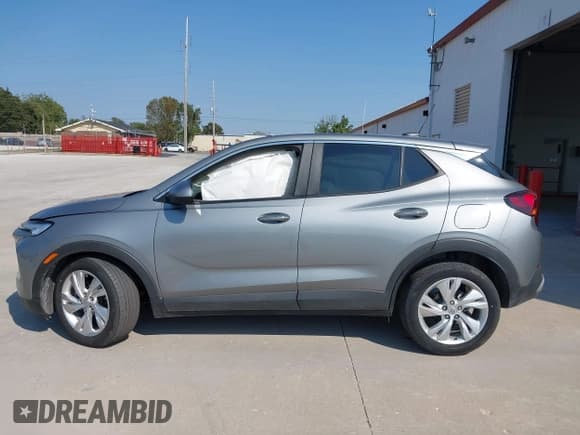 ✅ 2024 Buick Encore GX Preferred • VIN: KL4AMBS25RB083617 • Lot: 43203005. Wystawiony na IAAI z przebiegiem 24 191 mil. Bezpłatny archiwum sprzedaży aukcyjnych z USA i szczegółowy raport historii pojazdu na DreamBid. Zdjęcie 14.