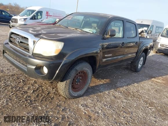 ✅ 2005 Toyota Tacoma • VIN: 5TELU42N05Z072213 • Lot: 43786591. Wystawiony na IAAI z przebiegiem 149 360 mil. Bezpłatny archiwum sprzedaży aukcyjnych z USA i szczegółowy raport historii pojazdu na DreamBid. Zdjęcie 17.