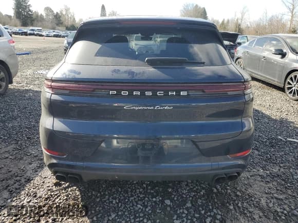 ✅ 2024 Porsche Cayenne • VIN: WP1AM2AY8RDA48178 • Lot: 47881105. Wystawiony na Copart z przebiegiem Nie podano. Bezpłatny archiwum sprzedaży aukcyjnych z USA i szczegółowy raport historii pojazdu na DreamBid. Zdjęcie 6.