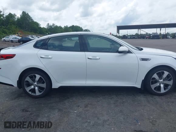 ✅ 2019 Kia Optima S • VIN: 5XXGT4L36KG361723 • Lot: 42484068. Wystawiony na IAAI z przebiegiem 86 433 mil. Bezpłatny archiwum sprzedaży aukcyjnych z USA i szczegółowy raport historii pojazdu na DreamBid. Zdjęcie 14.