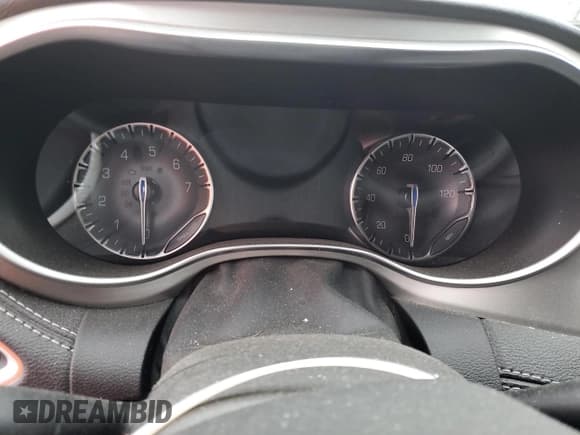 ✅ 2023 Chrysler Pacifica Limited • VIN: 2C4RC3GG1PR576943 • Lot: 58406485. Wystawiony na Copart z przebiegiem Nie podano. Bezpłatny archiwum sprzedaży aukcyjnych z USA i szczegółowy raport historii pojazdu na DreamBid. Zdjęcie 9.