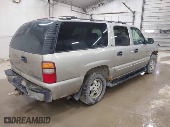 2000 Chevrolet Suburban LT с VIN 3GNFK16T9YG130739, выставлен на аукционе IAAI как лот 41943223 с пробегом 300 952 миль миль и . История ставок и продаж доступна на DreamBid. Изображение 4.