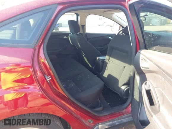 ✅ 2017 Ford Focus SE • VIN: 1FADP3F29HL315094 • Лот: 43375247. Опубликован ранее на IAAI с пробегом 123 601 миль. Бесплатный доступ к архиву аукционных продаж из США и подробный отчёт об истории автомобиля на DreamBid. Изображение 8.