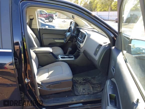 ✅ 2016 Chevrolet Colorado 2WD LT • VIN: 1GCGSCE38G1217829 • Lot: 43424482. Listed on IAAI with 151,780 mi. Free auction sales archive from the USA and detailed vehicle history report at DreamBid. Image 5.