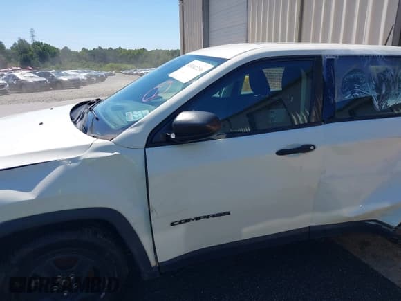 ✅ 2018 Jeep Compass Sport • VIN: 3C4NJCAB9JT151685 • Lot: 43142236. Listed on IAAI with 140,428 mi. Free auction sales archive from the USA and detailed vehicle history report at DreamBid. Image 21.