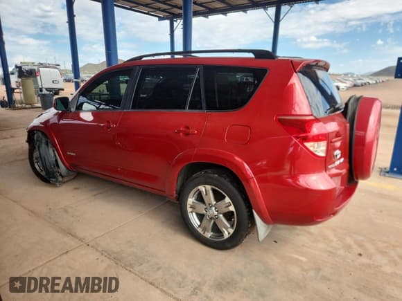 ✅ 2008 Toyota RAV4 Sport • VIN: JTMBK32V285064522 • Лот: 82330385. Опубликован ранее на Copart с пробегом 219 802 миль. Бесплатный доступ к архиву аукционных продаж из США и подробный отчёт об истории автомобиля на DreamBid. Изображение 2.