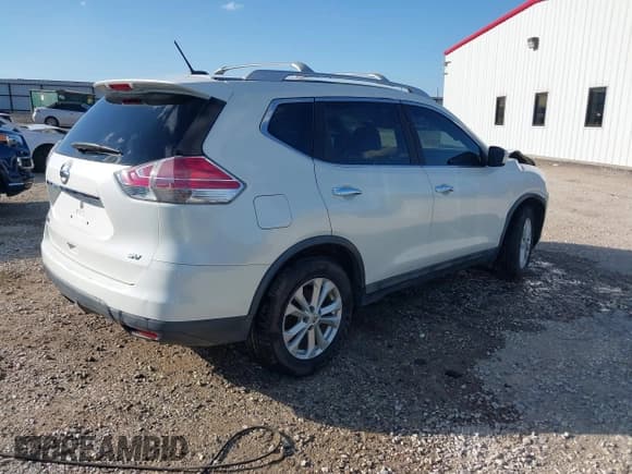 ✅ 2015 Nissan Rogue S • VIN: 5N1AT2ML9FC902533 • Lot: 42528040. Listed on IAAI with 116,346 mi. Free auction sales archive from the USA and detailed vehicle history report at DreamBid. Image 4.