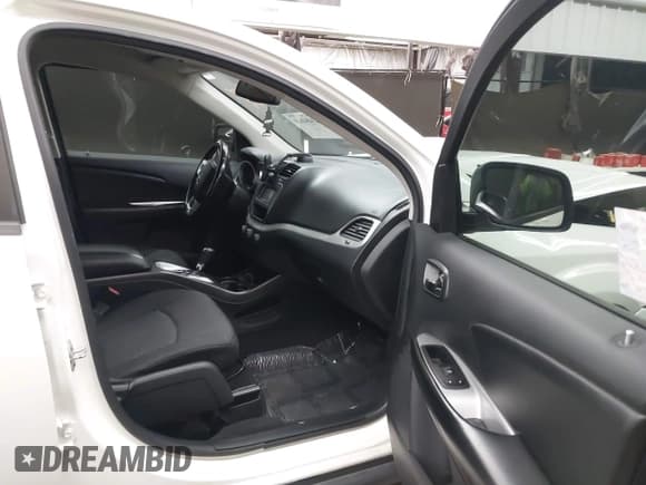 ✅ 2020 Dodge Journey SE Value • VIN: 3C4PDCAB7LT280544 • Лот: 43484148. Опубликован ранее на IAAI с пробегом 90 179 миль. Бесплатный доступ к архиву аукционных продаж из США и подробный отчёт об истории автомобиля на DreamBid. Изображение 5.