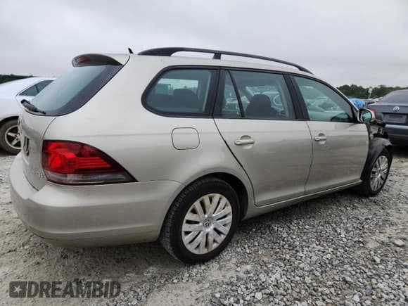 ✅ 2014 Volkswagen Jetta S • VIN: 3VWPP7AJ5EM612593 • Lot: 82242995. Listed on Copart with 135,124 mi. Free auction sales archive from the USA and detailed vehicle history report at DreamBid. Image 3.
