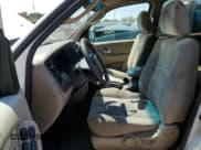 ✅ 2002 Mazda Tribute LX • VIN: 4F2YU09132KM10219 • Lot: 70619724. Wystawiony na Copart z przebiegiem 202 687 mil. Bezpłatny archiwum sprzedaży aukcyjnych z USA i szczegółowy raport historii pojazdu na DreamBid. Zdjęcie 7.