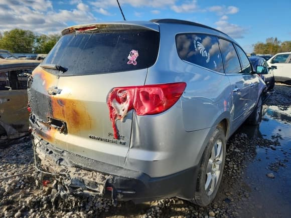 ✅ 2012 Chevrolet Traverse 1LT • VIN: 1GNKVGED5CJ192889 • Lot: 64932105. Wystawiony na Copart z przebiegiem 320 974 mil. Bezpłatny archiwum sprzedaży aukcyjnych z USA i szczegółowy raport historii pojazdu na DreamBid. Zdjęcie 3.