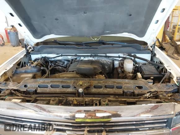 2016 Chevrolet Silverado 2500HD Work Truck z VIN 1GC1KUEG8GF104724, wystawiony jako IAAI lot #43374467 z przebiegiem Nie podano mil oraz . Historia ofert i sprzedaży dostępna na DreamBid. Obrazek 10.