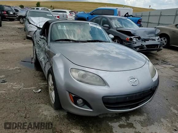 ✅ 2010 Mazda MX-5 Miata Touring • VIN: JM1NC2EF0A0209035 • Lot: 63233614. Wystawiony na Copart z przebiegiem 62 702 mil. Bezpłatny archiwum sprzedaży aukcyjnych z USA i szczegółowy raport historii pojazdu na DreamBid. Zdjęcie 10.