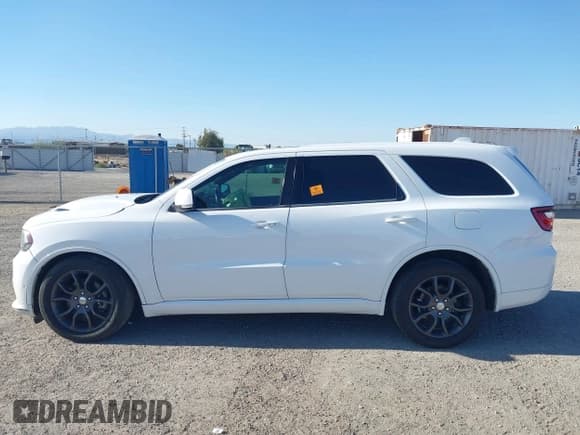 ✅ 2018 Dodge Durango R/T • VIN: 1C4SDHCTXJC366498 • Lot: 43137817. Wystawiony na IAAI z przebiegiem 89 781 mil. Bezpłatny archiwum sprzedaży aukcyjnych z USA i szczegółowy raport historii pojazdu na DreamBid. Zdjęcie 14.