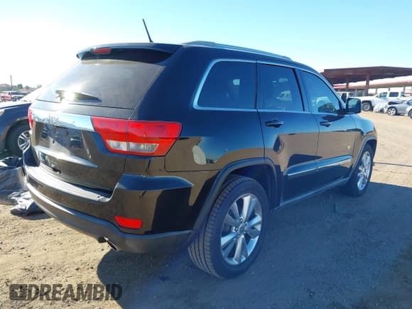 ✅ 2011 Jeep Grand Cherokee Laredo • VIN: 1J4RS4GT8BC676507 • Лот: 43823987. Опубликован ранее на IAAI с пробегом 154 517 миль. Бесплатный доступ к архиву аукционных продаж из США и подробный отчёт об истории автомобиля на DreamBid. Изображение 4.