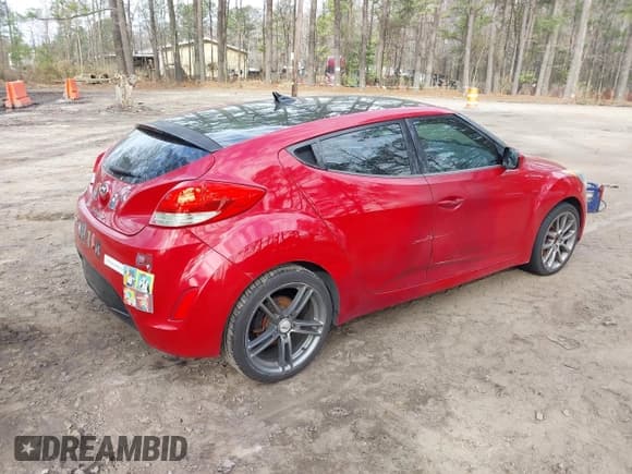 ✅ 2012 Hyundai Veloster w/Gray Int • VIN: KMHTC6AD3CU022866 • Lot: 41847285. Wystawiony na IAAI z przebiegiem 199 487 mil. Bezpłatny archiwum sprzedaży aukcyjnych z USA i szczegółowy raport historii pojazdu na DreamBid. Zdjęcie 4.
