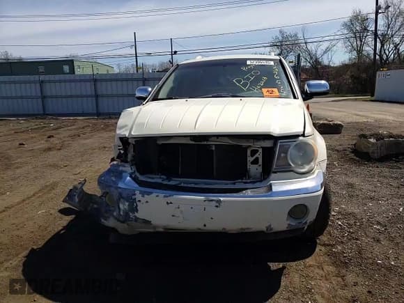 ✅ 2008 Chrysler Aspen Limited • VIN: 1A8HW58NX8F142131 • Lot: 52396535. Wystawiony na Copart z przebiegiem Nie podano. Bezpłatny archiwum sprzedaży aukcyjnych z USA i szczegółowy raport historii pojazdu na DreamBid. Zdjęcie 13.