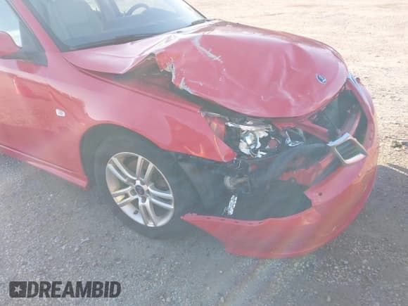 ✅ 2011 Saab 9-3 • VIN: YS3FA5CY4B1306565 • Lot: 41800578. Listed on IAAI with 200,241 mi. Free auction sales archive from the USA and detailed vehicle history report at DreamBid. Image 17.