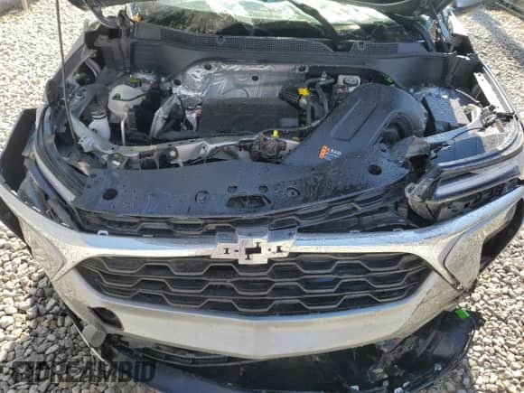 2025 Chevrolet Trax LT z VIN KL77LHEPXSC210386, wystawiony jako Copart lot #86716555 z przebiegiem Nie podano mil oraz Szkoda całkowita • Salvage title. Historia ofert i sprzedaży dostępna na DreamBid. Obrazek 12.