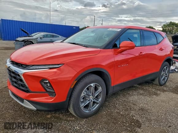 ✅ 2025 Chevrolet Blazer LT • VIN: 3GNKBCR43SS267338 • Lot: 96104605. Listed on Copart with 7,940 mi. Free auction sales archive from the USA and detailed vehicle history report at DreamBid. Image 1.