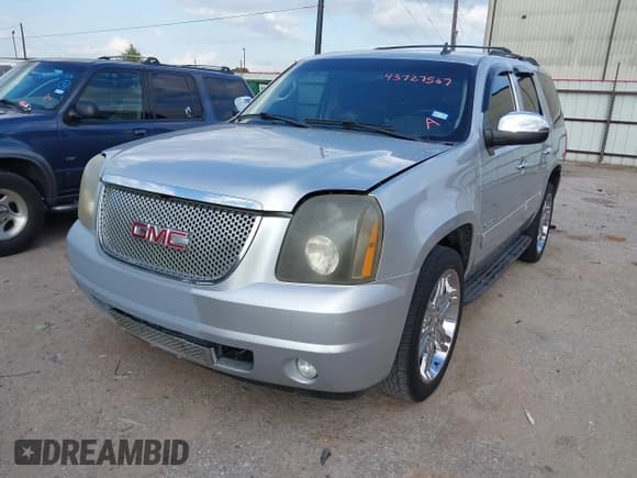✅ 2013 GMC Yukon SLE • VIN: 1GKS1AE06DR107905 • Lot: 43727567. Listed on IAAI with 189,540 mi. Free auction sales archive from the USA and detailed vehicle history report at DreamBid. Image 17.