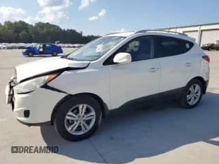 2011 Hyundai Tucson GLS z VIN KM8JU3AC1BU261485, wystawiony jako Copart lot #81221455 z przebiegiem 85 241 mil mil oraz Szkoda całkowita • Salvage title. Historia ofert i sprzedaży dostępna na DreamBid. Obrazek 1.