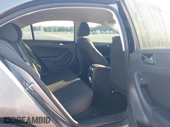 ✅ 2016 Volkswagen Jetta S • VIN: 3VW167AJ4GM287415 • Лот: 42315541. Опубликован ранее на IAAI с пробегом 115 381 миль. Бесплатный доступ к архиву аукционных продаж из США и подробный отчёт об истории автомобиля на DreamBid. Изображение 8.