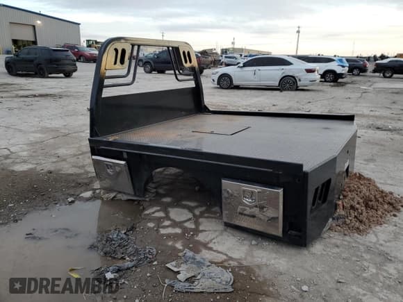 ✅ 2022 GMC Sierra 1500 • VIN: 42518555PARTS • Лот: 42518555. Опубликован ранее на Copart с пробегом Не указан. Бесплатный доступ к архиву аукционных продаж из США и подробный отчёт об истории автомобиля на DreamBid. Изображение 2.