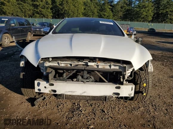 ✅ 2014 Jaguar XJ Portfolio • VIN: SAJWJ2GD2E8V61998 • Lot: 42962645. Wystawiony na Copart z przebiegiem 101 609 mil. Bezpłatny archiwum sprzedaży aukcyjnych z USA i szczegółowy raport historii pojazdu na DreamBid. Zdjęcie 5.