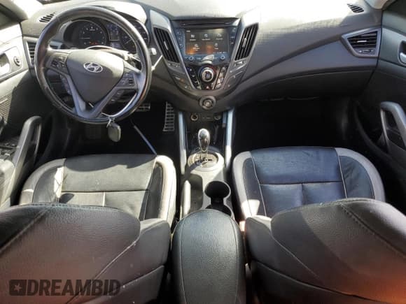 ✅ 2015 Hyundai Veloster Turbo • VIN: KMHTC6AE7FU216359 • Lot: 80218904. Wystawiony na Copart z przebiegiem 107 126 mil. Bezpłatny archiwum sprzedaży aukcyjnych z USA i szczegółowy raport historii pojazdu na DreamBid. Zdjęcie 8.