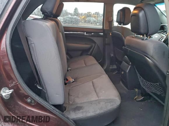 ✅ 2012 Kia Sorento LX • VIN: 5XYKTDA64CG302285 • Lot: 94415675. Listed on Copart with 189,520 mi. Free auction sales archive from the USA and detailed vehicle history report at DreamBid. Image 11.