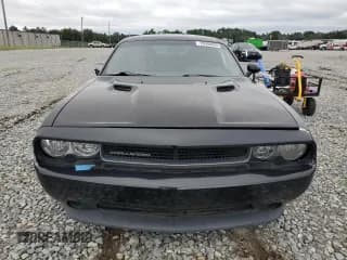 ✅ 2014 Dodge Challenger SXT • VIN: 2C3CDYAG3EH195305 • Lot: 70958424. Wystawiony na Copart z przebiegiem 145 921 mil. Bezpłatny archiwum sprzedaży aukcyjnych z USA i szczegółowy raport historii pojazdu na DreamBid. Zdjęcie 5.