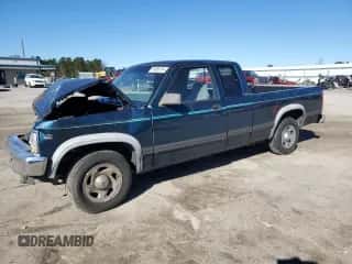 1995 Dodge Dakota z VIN 1B7GL23X3SS136589, wystawiony jako Copart lot #86889194 z przebiegiem 126 001 mil mil oraz Szkoda całkowita • Salvage title. Historia ofert i sprzedaży dostępna na DreamBid. Obrazek 1.
