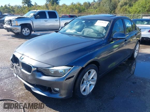 ✅ 2013 BMW 3 Series 328i • VIN: WBA3A5G50DNP18954 • Lot: 43626730. Listed on IAAI with 142,168 mi. Free auction sales archive from the USA and detailed vehicle history report at DreamBid. Image 2.
