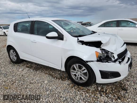 2013 Chevrolet Sonic LT с VIN 1G1JC6SH2D4110993, выставлен на аукционе Copart как лот 84048835 с пробегом 117 719 миль миль и Списание • Salvage title. История ставок и продаж доступна на DreamBid. Изображение 4.