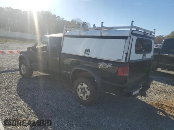 ✅ 2003 Chevrolet S-10 LS • VIN: 1GCCT19X238119166 • Лот: 80120364. Опубликован ранее на Copart с пробегом 147 985 миль. Бесплатный доступ к архиву аукционных продаж из США и подробный отчёт об истории автомобиля на DreamBid. Изображение 2.