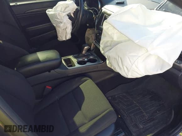 ✅ 2019 Jeep Grand Cherokee Upland • VIN: 1C4RJFAG3KC761920 • Lot: 43610522. Listed on IAAI with 93,537 mi. Free auction sales archive from the USA and detailed vehicle history report at DreamBid. Image 5.