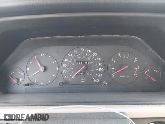 ✅ 1994 Volvo 940 • VIN: YV1JW8318R1114898 • Лот: 43594813. Опубликован ранее на IAAI с пробегом 246 196 миль. Бесплатный доступ к архиву аукционных продаж из США и подробный отчёт об истории автомобиля на DreamBid. Изображение 7.