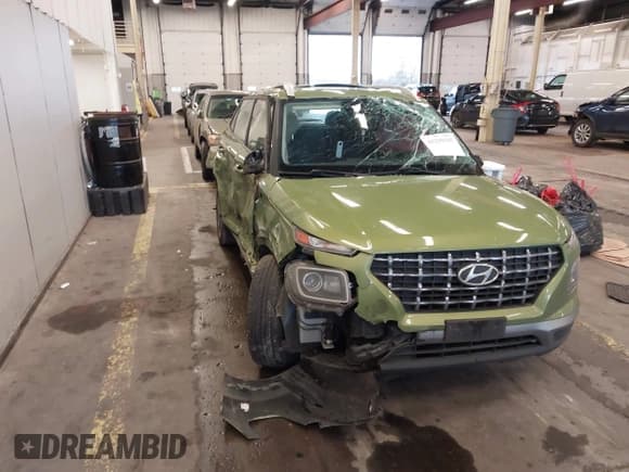 ✅ 2022 Hyundai Venue Limited • VIN: KMHRC8A37NU162032 • Lot: 41210185. Listed on IAAI with 45,382 mi. Free auction sales archive from the USA and detailed vehicle history report at DreamBid. Image 1.