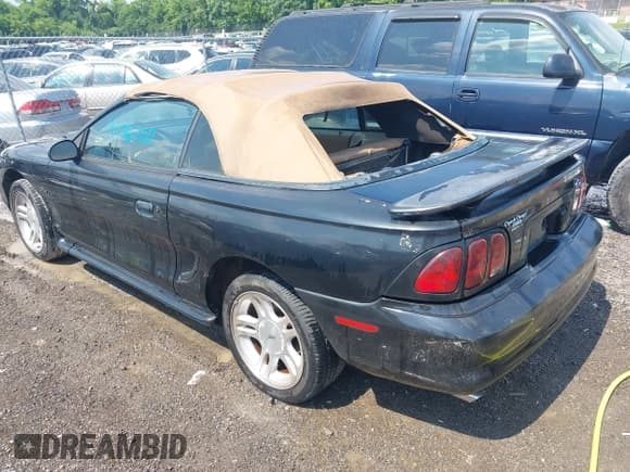 ✅ 1998 Ford Mustang GT • VIN: 1FAFP45X3WF150280 • Lot: 42586360. Listed on IAAI with 101,735 mi. Free auction sales archive from the USA and detailed vehicle history report at DreamBid. Image 3.
