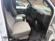 ✅ 2008 GMC Savana Cargo • VIN: 1GTFG15X481130130 • Lot: 92866975. Wystawiony na Copart z przebiegiem 28 287 mil. Bezpłatny archiwum sprzedaży aukcyjnych z USA i szczegółowy raport historii pojazdu na DreamBid. Zdjęcie 5.