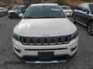 2020 Jeep Compass Limited z VIN 3C4NJDCB7LT221383, wystawiony jako Copart lot #84047185 z przebiegiem 82 746 mil mil oraz Szkoda całkowita • Salvage title. Historia ofert i sprzedaży dostępna na DreamBid. Obrazek 5.