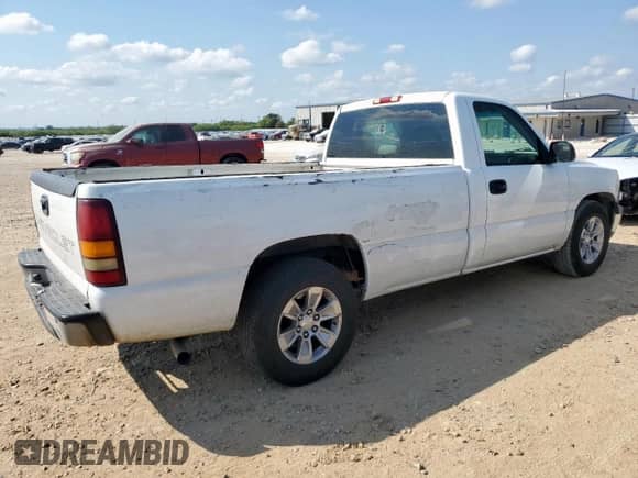 2002 Chevrolet Silverado 1500 с VIN 1GCEC14W42Z322785, выставлен на аукционе Copart как лот 81388455 с пробегом 380 228 миль миль и Списание • Salvage title. История ставок и продаж доступна на DreamBid. Изображение 3.