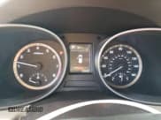 ✅ 2017 Hyundai Santa Fe 2.4L • VIN: 5XYZU3LB7HG460563 • Lot: 80073775. Wystawiony na Copart z przebiegiem 73 446 mil. Bezpłatny archiwum sprzedaży aukcyjnych z USA i szczegółowy raport historii pojazdu na DreamBid. Zdjęcie 9.